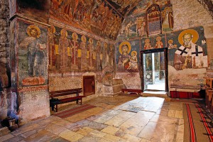 kosovo-2006-interni-chiesa